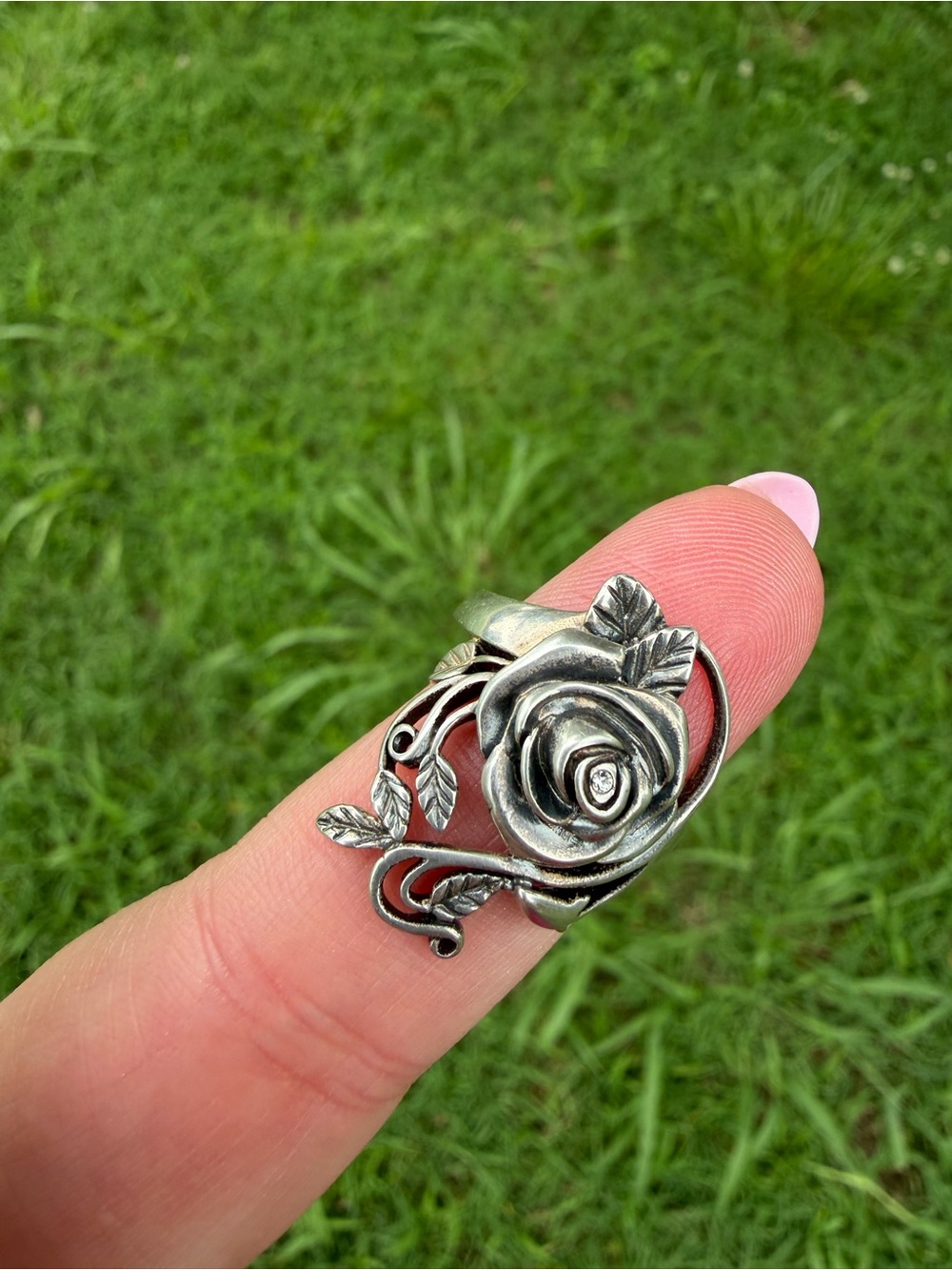 Vintage Avon Silver Rose Statement Ring - CZ Center Accent - Picture 6 of 7